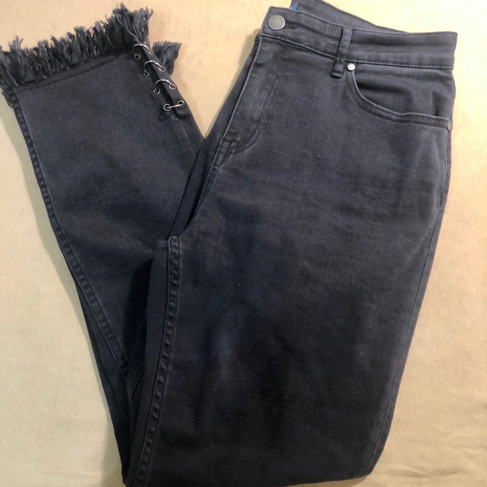 Reba back denim jeans with frayed legs